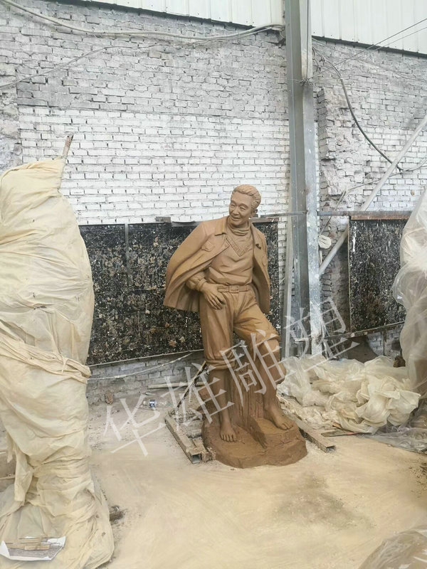 华雄泥塑模型
