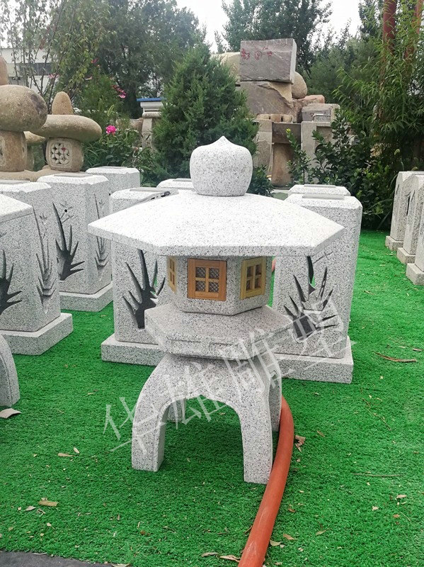 太阳能石灯