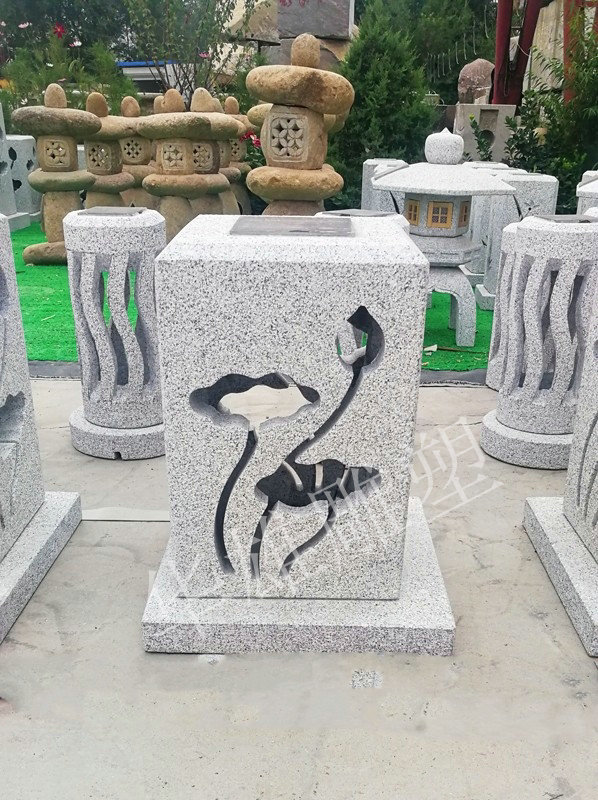 太阳能石灯