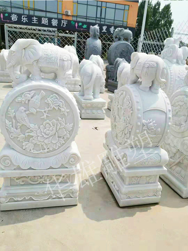 汉白玉门墩