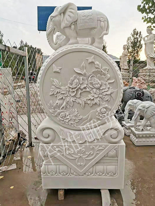 汉白玉门墩