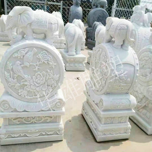 汉白玉门墩