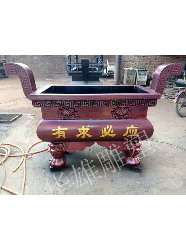 铜雕香炉