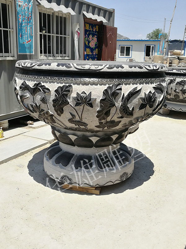 青石莲花底座花盆