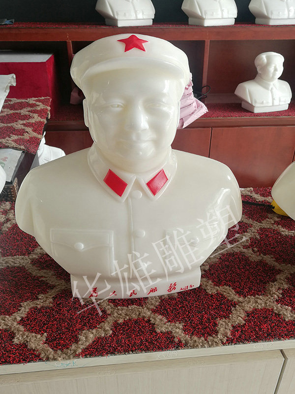 毛主席胸像