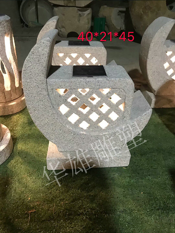 太阳能石灯夜间效果
