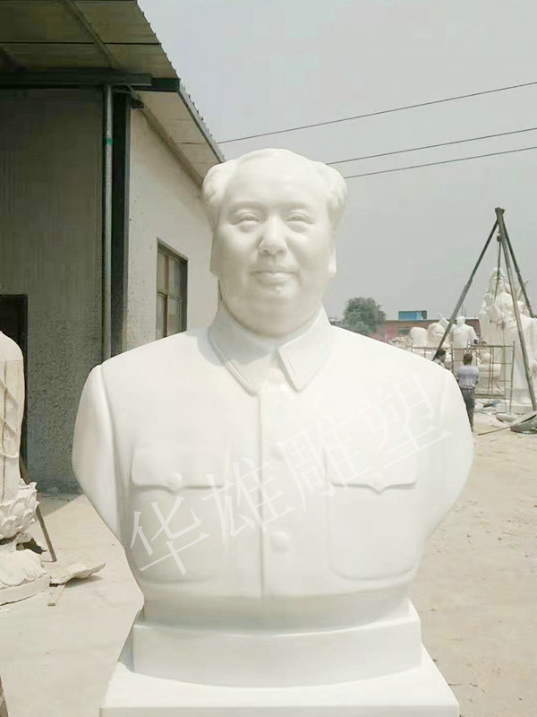 毛主席胸像